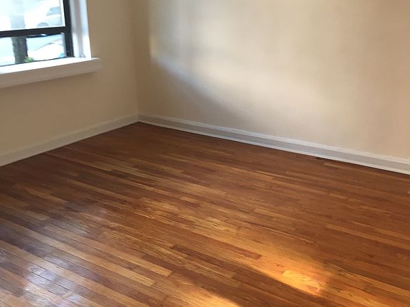 5th image of 4317 48th St APT 4A