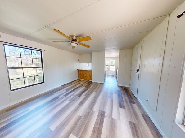 802 Peach St, Brownwood, TX 76801