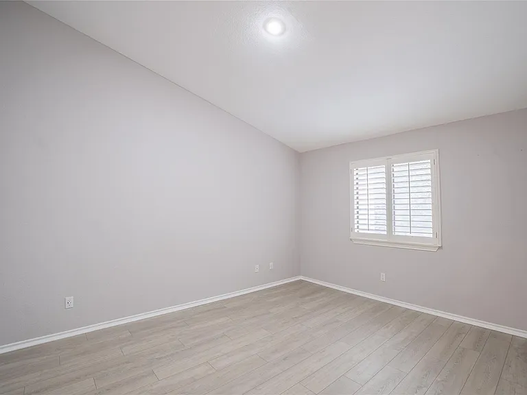 8200 Neely Dr #209 — Photo 9