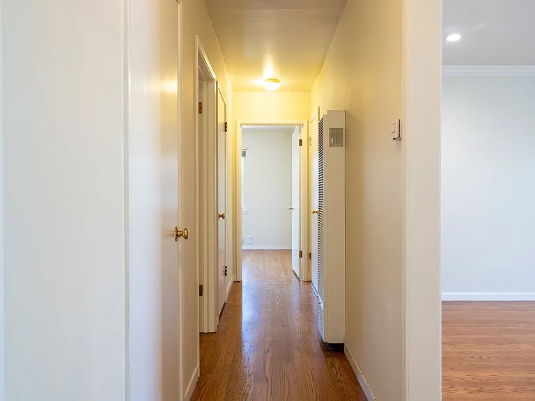 3834 Colegrove St — Photo 13