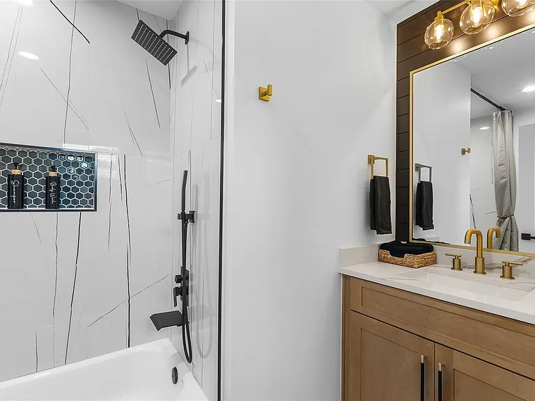 8007 Cora St #A — Photo 11