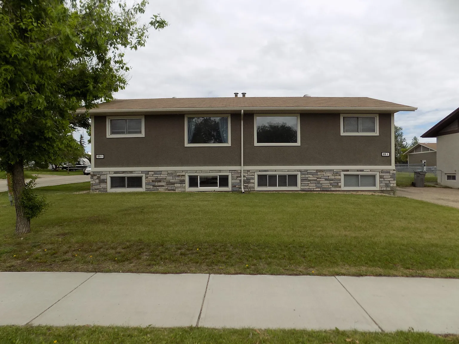 3 bed, 1.0 bath, 639 sqft, $1,825 — Photo 2