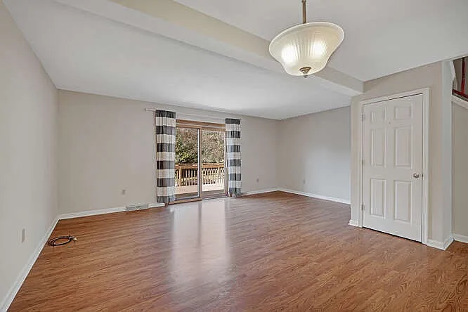 512 Crossbridge Dr — Photo 11