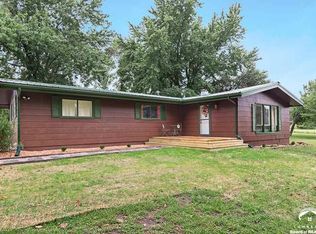 1917 N 200th Rd, Baldwin City, KS 66006