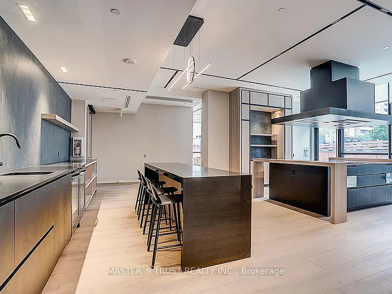 609 Sherbourne St #305 — Photo 29