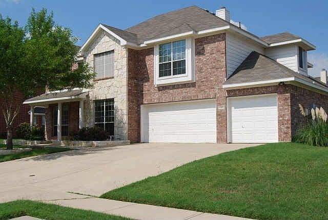 1st image of 3400 Barberry Dr