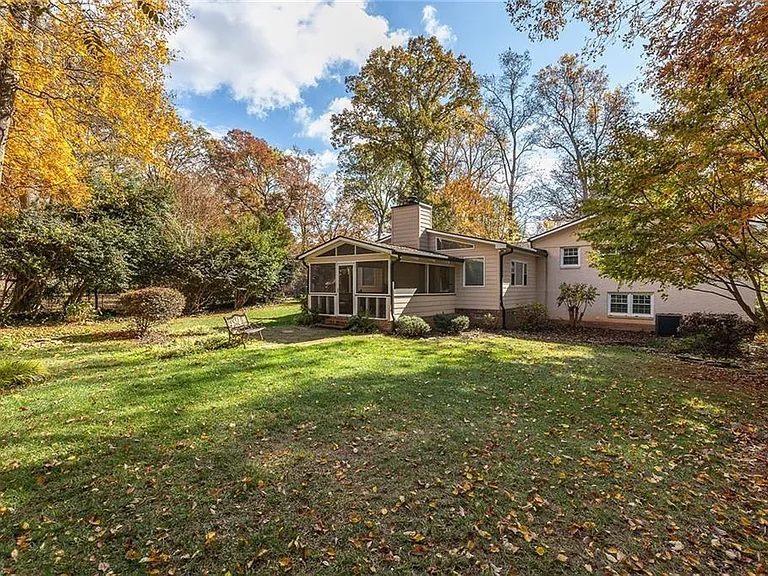 2741 Benson Dr — Photo 8