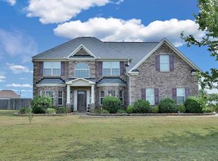 2 Landings Ct, Fort Mitchell, AL 36856