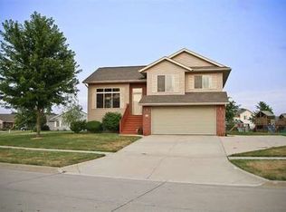95 Lynx Ln, North Liberty, IA 52317