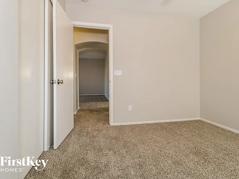 1071 S 224th Ln — Photo 12