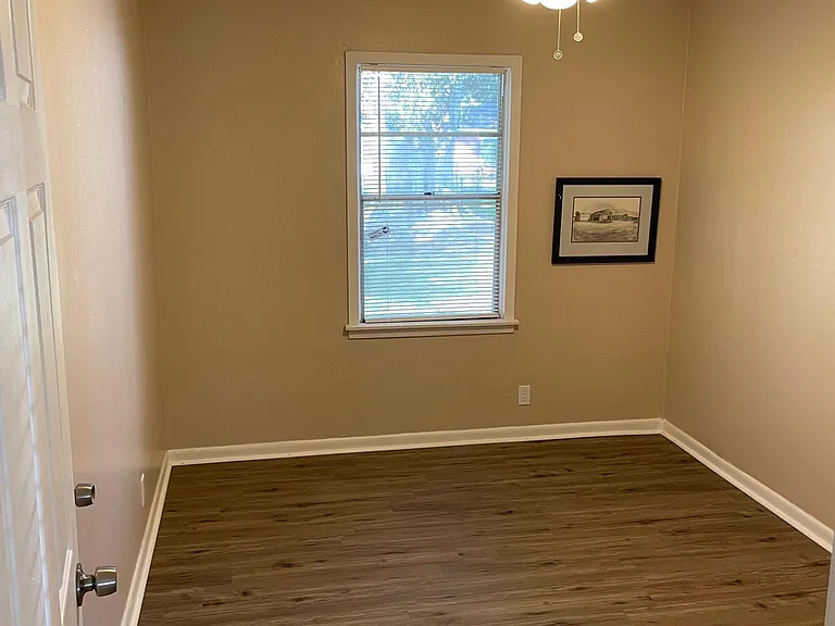 309 Macklyn St — Photo 16