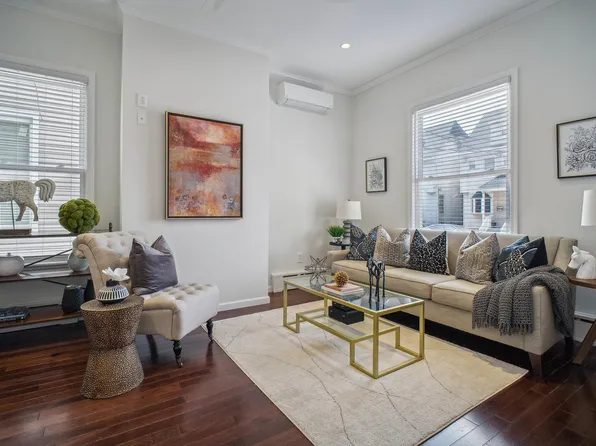 22 Howard Pl, Jersey City, NJ 07306
