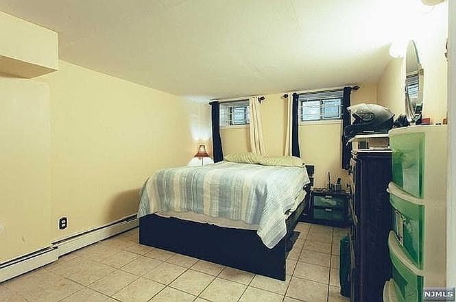 1st bedroom