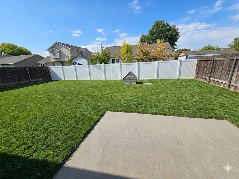 10638 Gossamer St — Photo 7