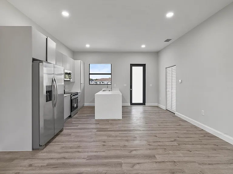 4701 Leonard Blvd S — Photo 5