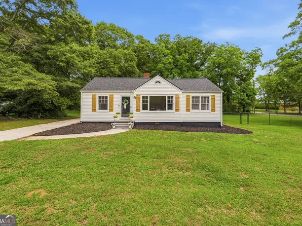 186 S Forest Ave, Social Circle, GA 30025