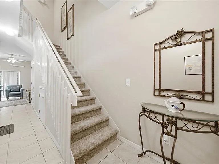 2402 Caravelle Cir — Photo 15