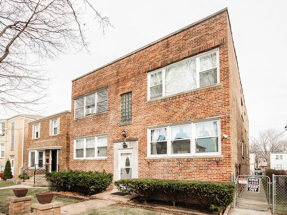 1st image of 2712 W Balmoral Ave APT 1E
