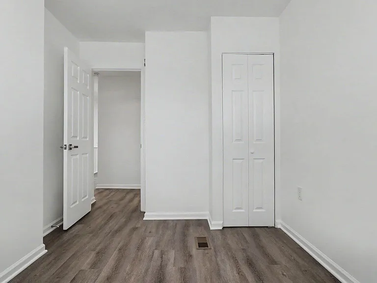 1028 Kenyon St NW — Photo 14