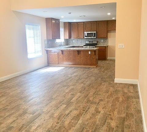 Family & Dining Room 