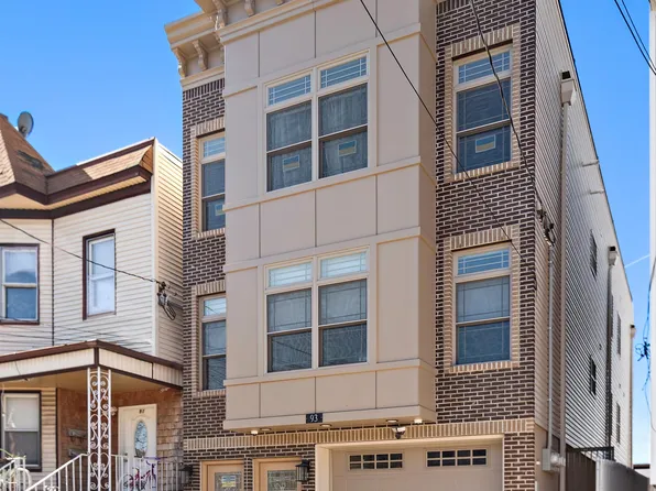 93 Hancock Avenue image 1 of 21