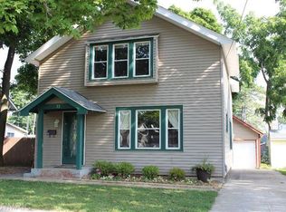 73 E Sharp St, Hillsdale, MI