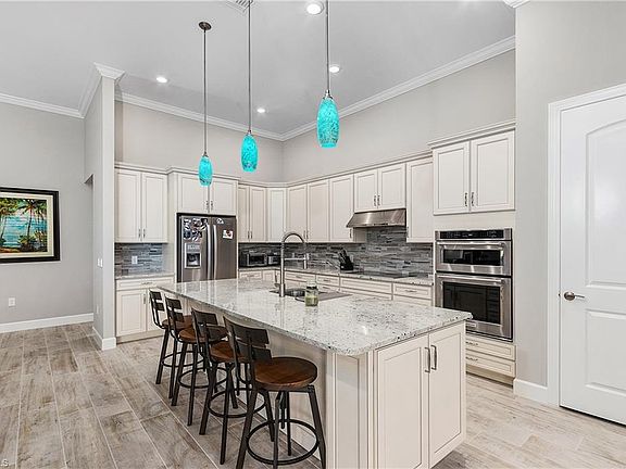 5th image of 14323 Pine Hollow Dr