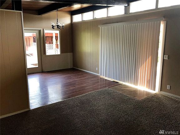 5th image of 120 Joseph Ave