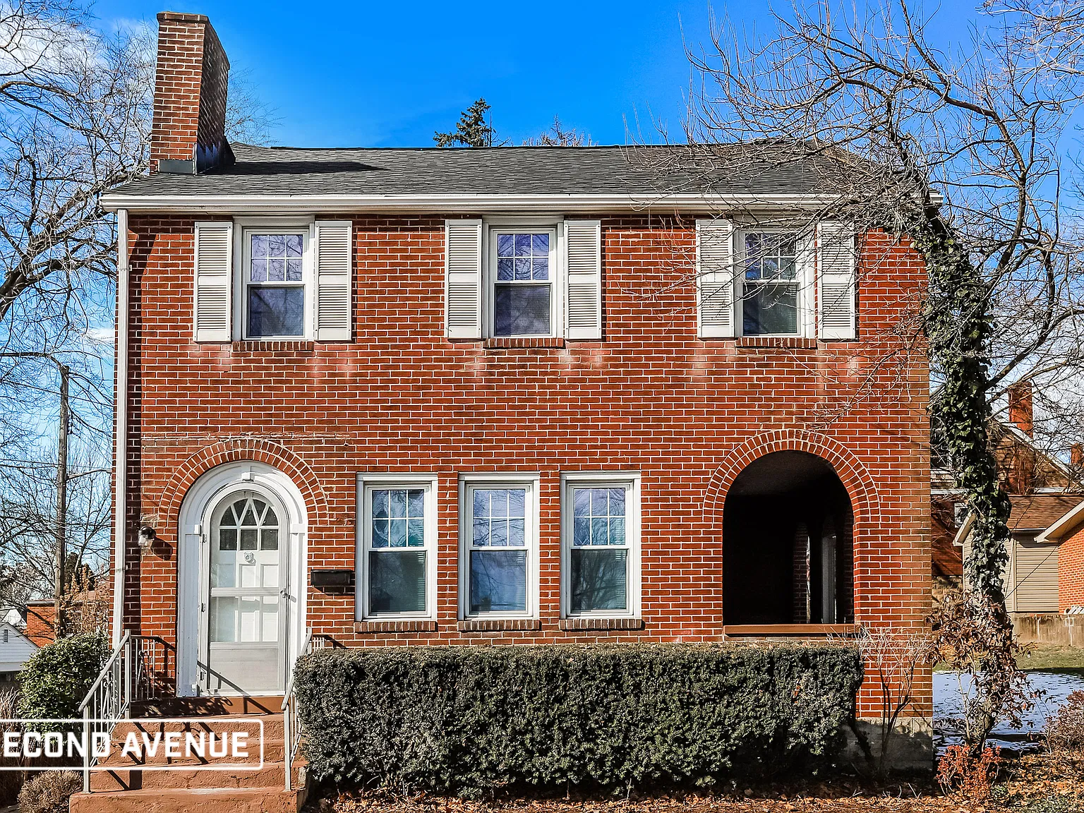 3 bed, 1.5 bath, 1716 sqft, $2,059 — Photo 1