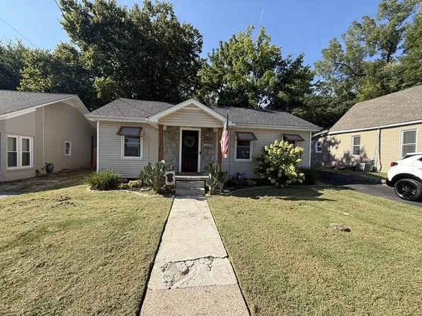 1349 Kenton St, Bowling Green, KY 42101