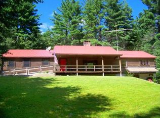 82 Country Dr, Guilford, VT 05301