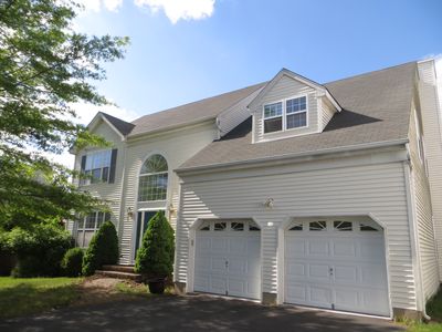 38 Bluebird Way, Raritan, NJ, 08869