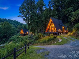 11392 & 11394 Us Highway 19 #W, Burnsville, NC 28714