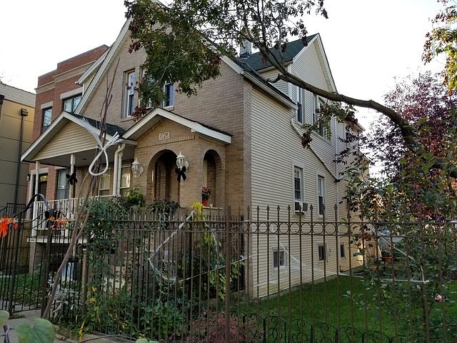 2nd image of 1720 N Albany Ave