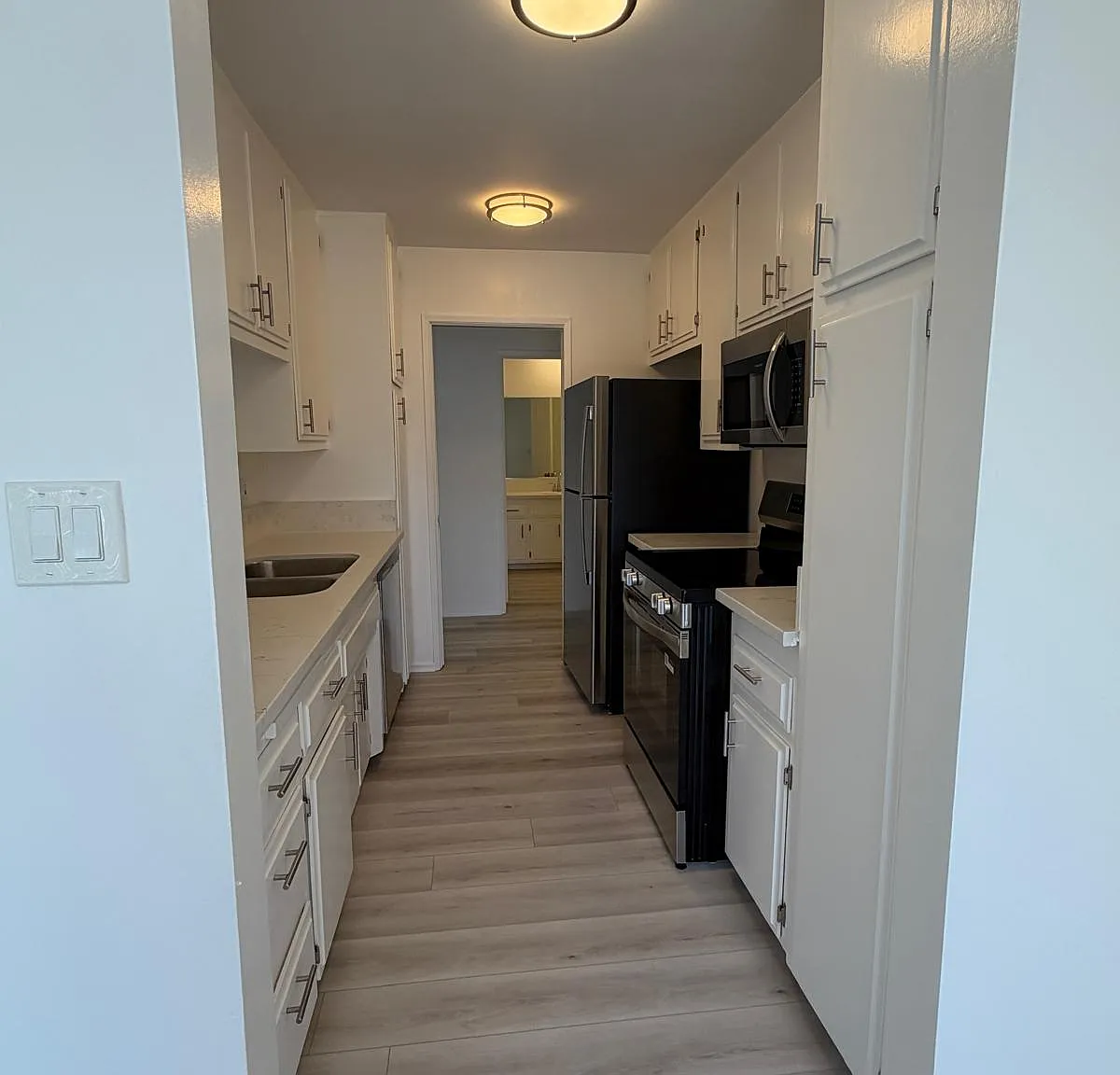 1 bed, 1000 sqft, $2,895 — Photo 4