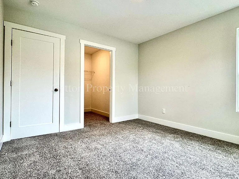 2852 Worth Dr #D — Photo 28