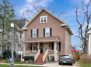 228 E 4th Ave, Naperville, IL 60540