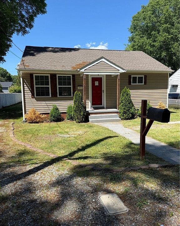 1st image of 2411 Dale Ave