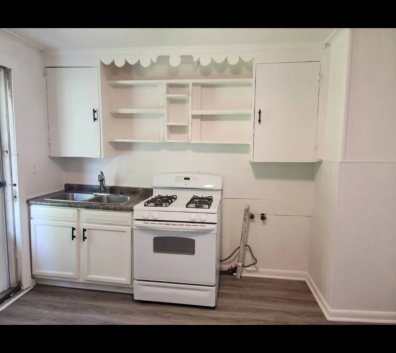 363 Carver Cir — Photo 2
