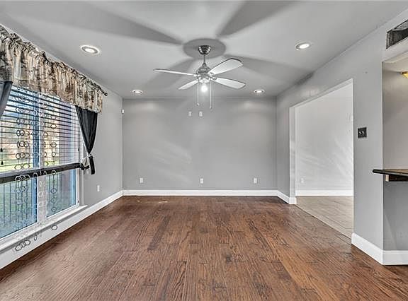 3rd image of 7409 Sussex Pl