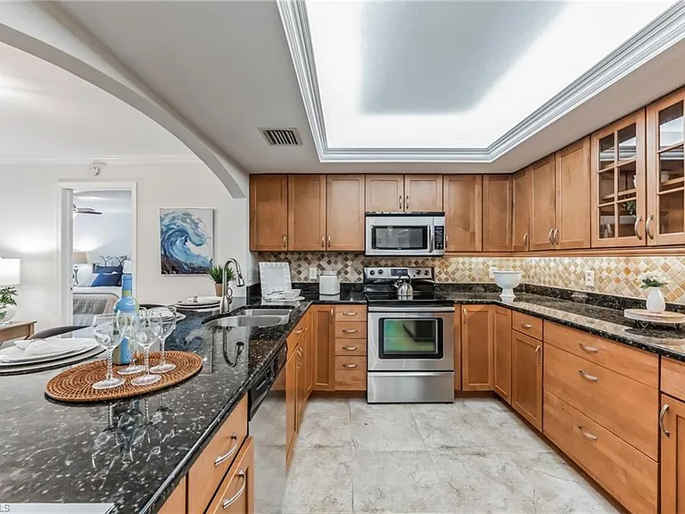 5633 Turtle Bay Dr #37 — Photo 2