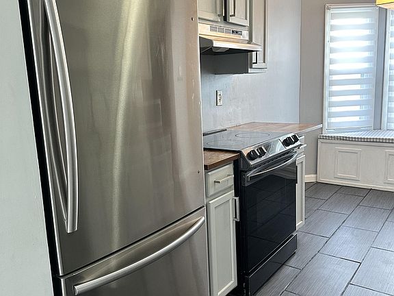 3rd image of 1412 Sangaree Cir #1