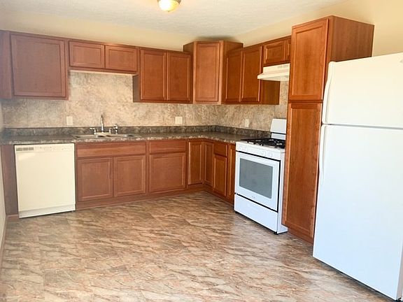 3rd image of 1303 Eastside Ln