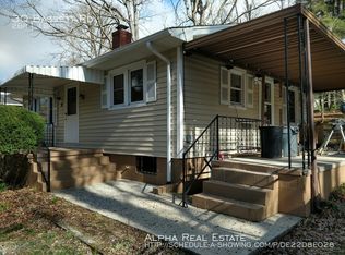 30 Bassett Rd, Asheville, NC 28804