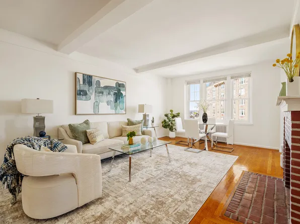 302 West 12th Street image 1 of 11