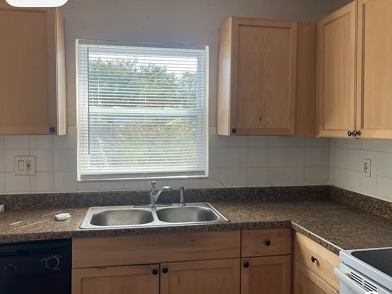 14417 Americana Cir #205 — Photo 10