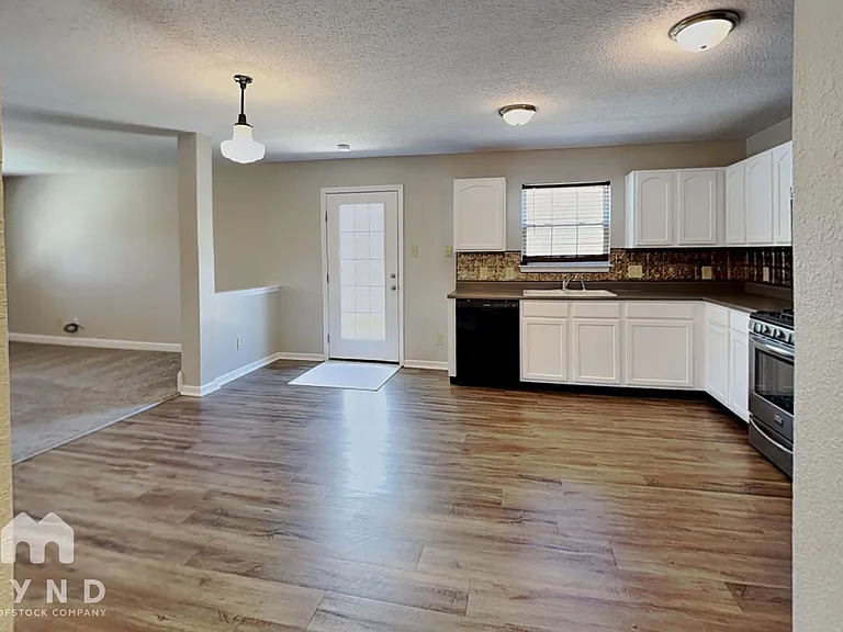 12632 Endurance Dr — Photo 5