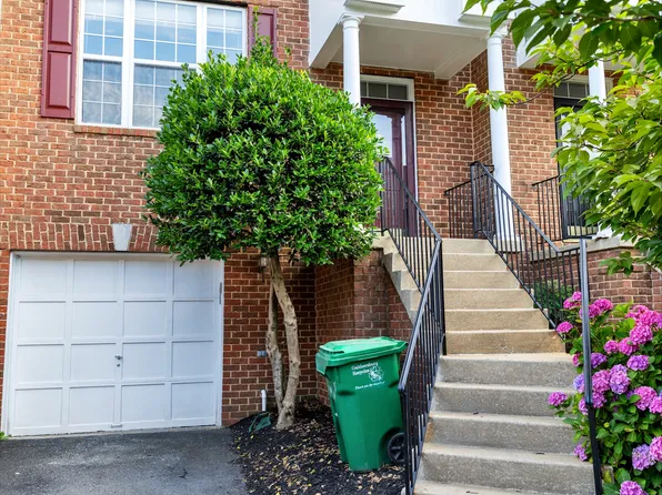 112 Longpoint Way, Gaithersburg, MD 20878