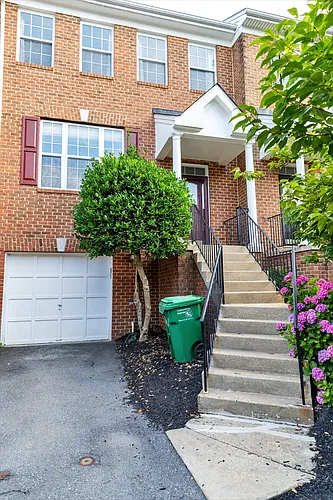112 Longpoint Way Photo 1