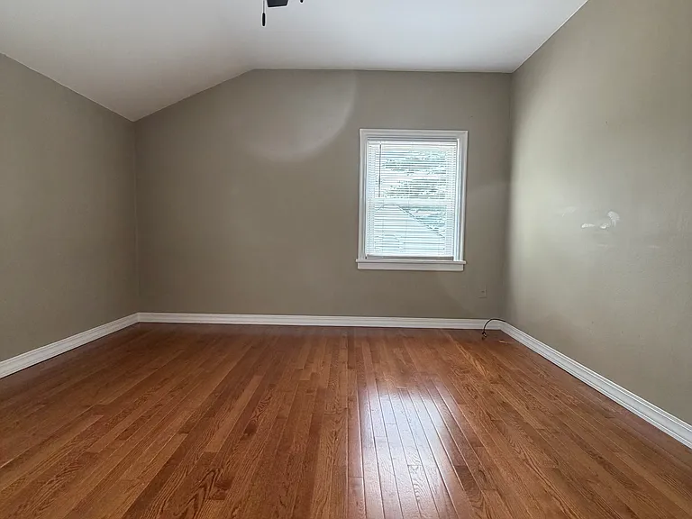 1112 McKinley Blvd #B — Photo 11